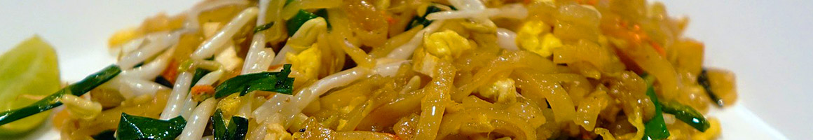 Eating Thai Vegetarian at Siam Noodles Thai Cuisine restaurant in Midwest City, OK.